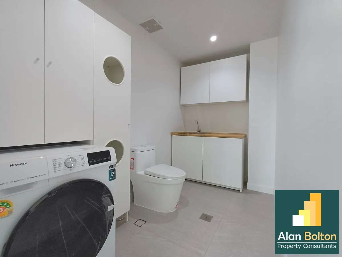 Newly Renovated Brand New 2 beds 2 baths in Nova Atrium for SALE photo 11
