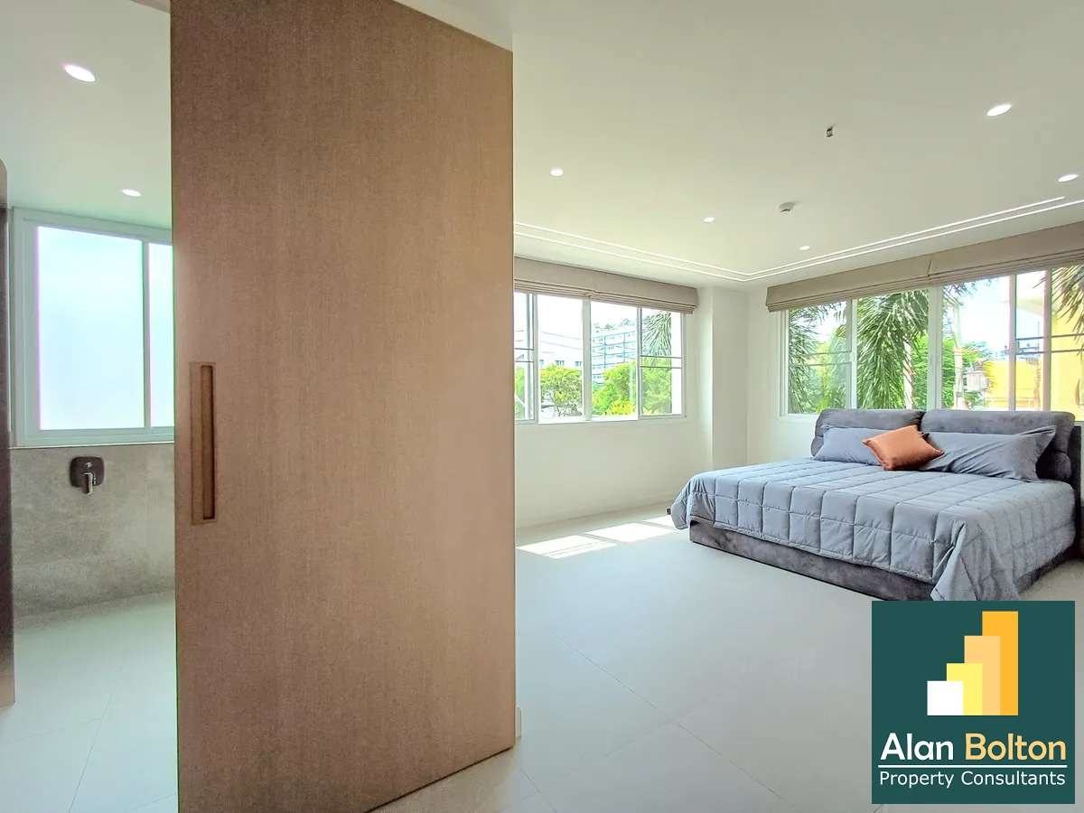Newly Renovated Brand New 2 beds 2 baths in Nova Atrium for SALE photo 18