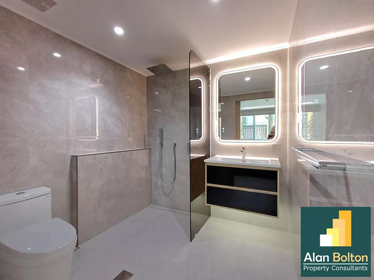 Newly Renovated Brand New 2 beds 2 baths in Nova Atrium for SALE photo 16