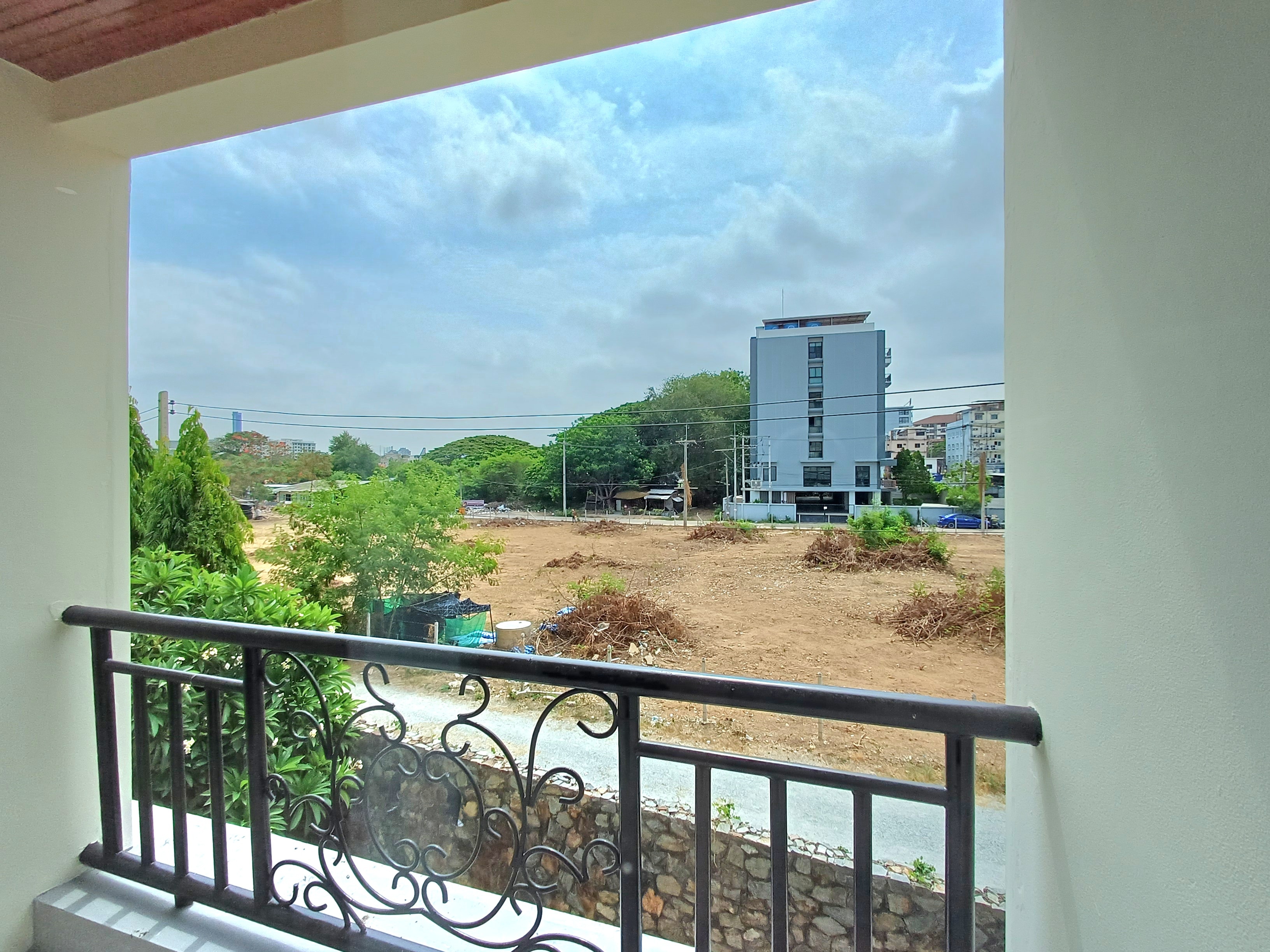 Newly Renovated Brand New 2 beds 2 baths in Nova Atrium for SALE photo 30