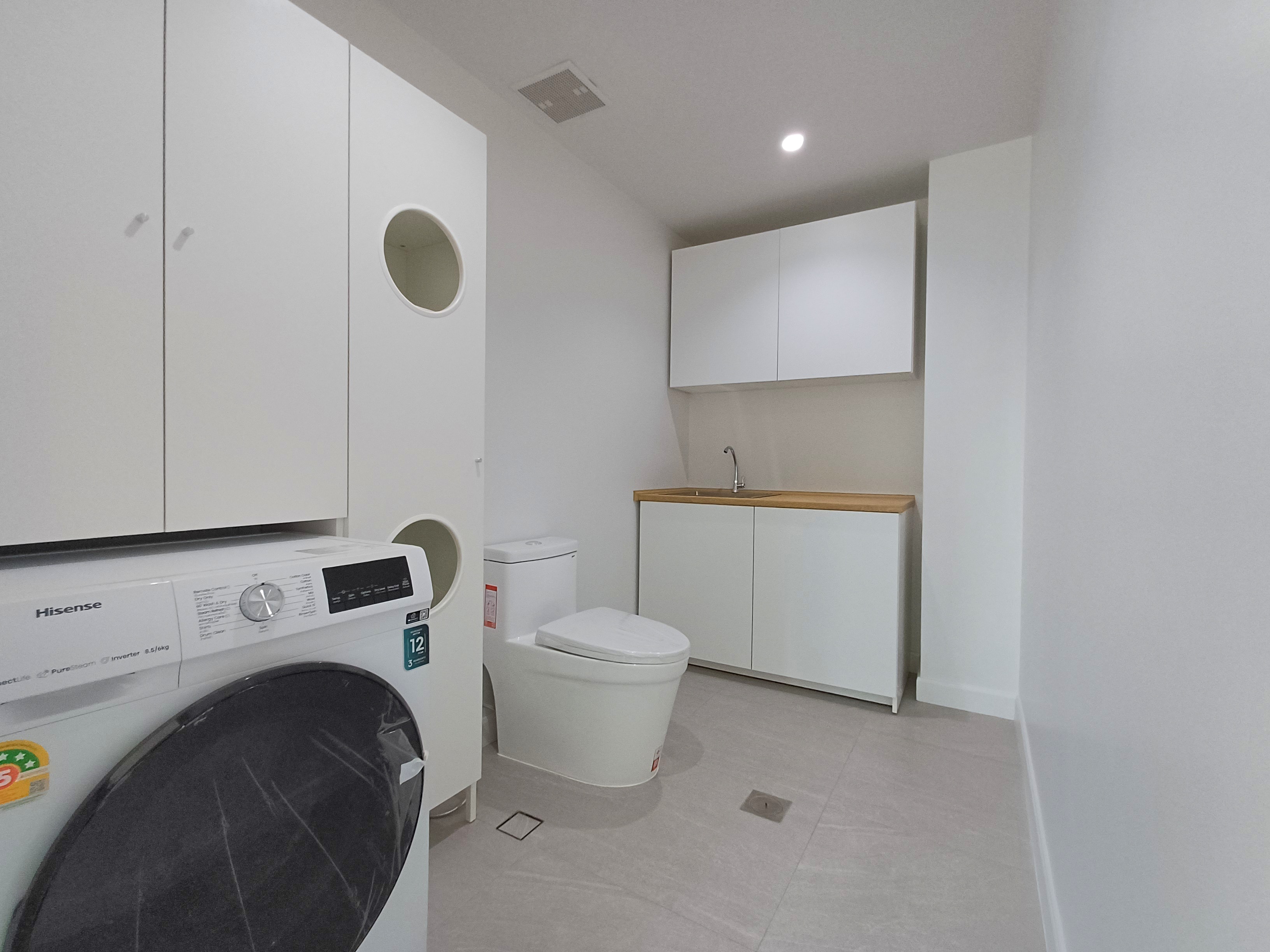 Newly Renovated Brand New 2 beds 2 baths in Nova Atrium for SALE photo 32