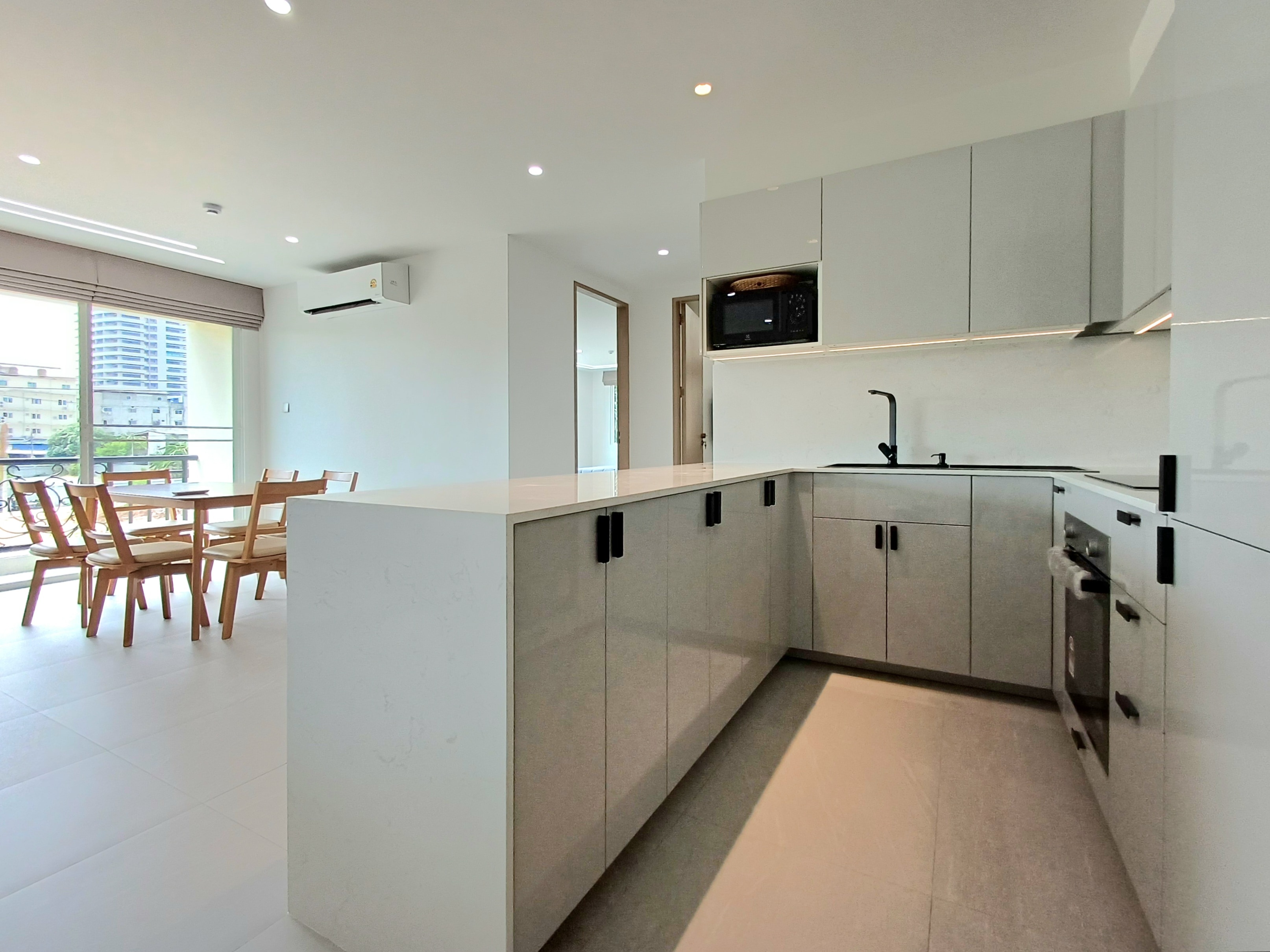 Newly Renovated Brand New 2 beds 2 baths in Nova Atrium for SALE photo 27