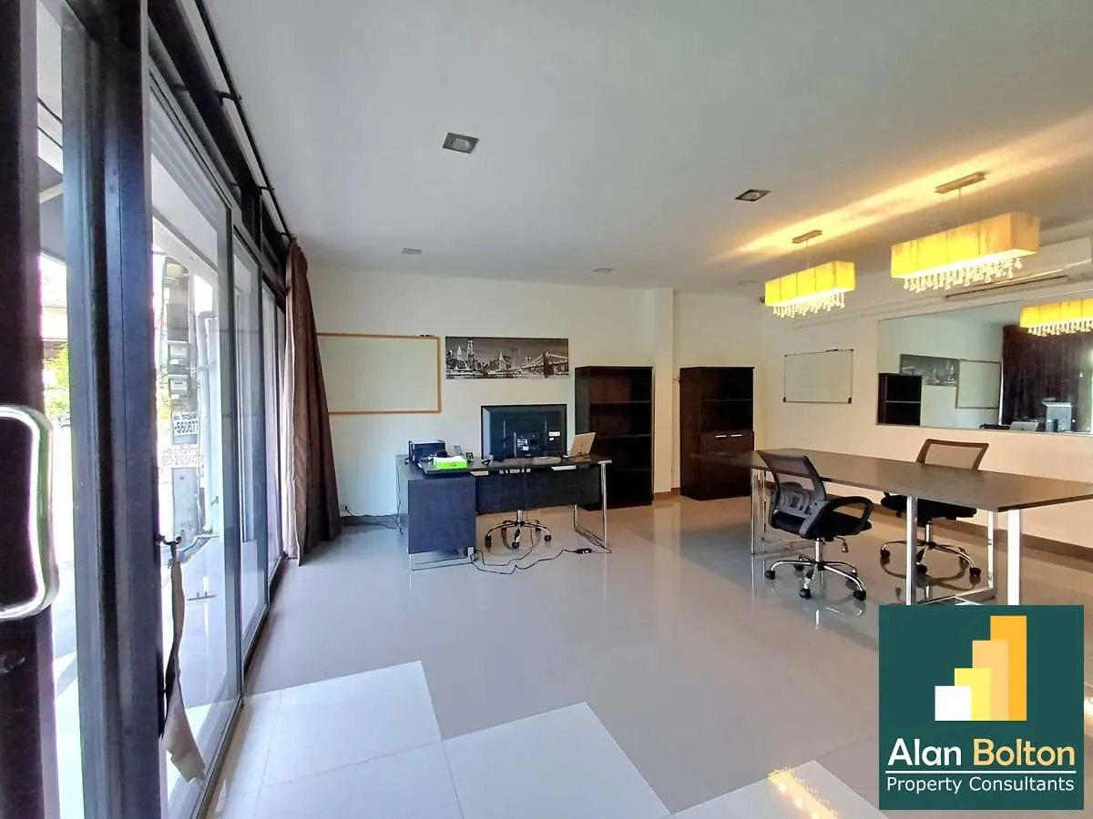 Townhouse with the large office 2 beds 1 bath in Central Pattaya for RENT photo 16