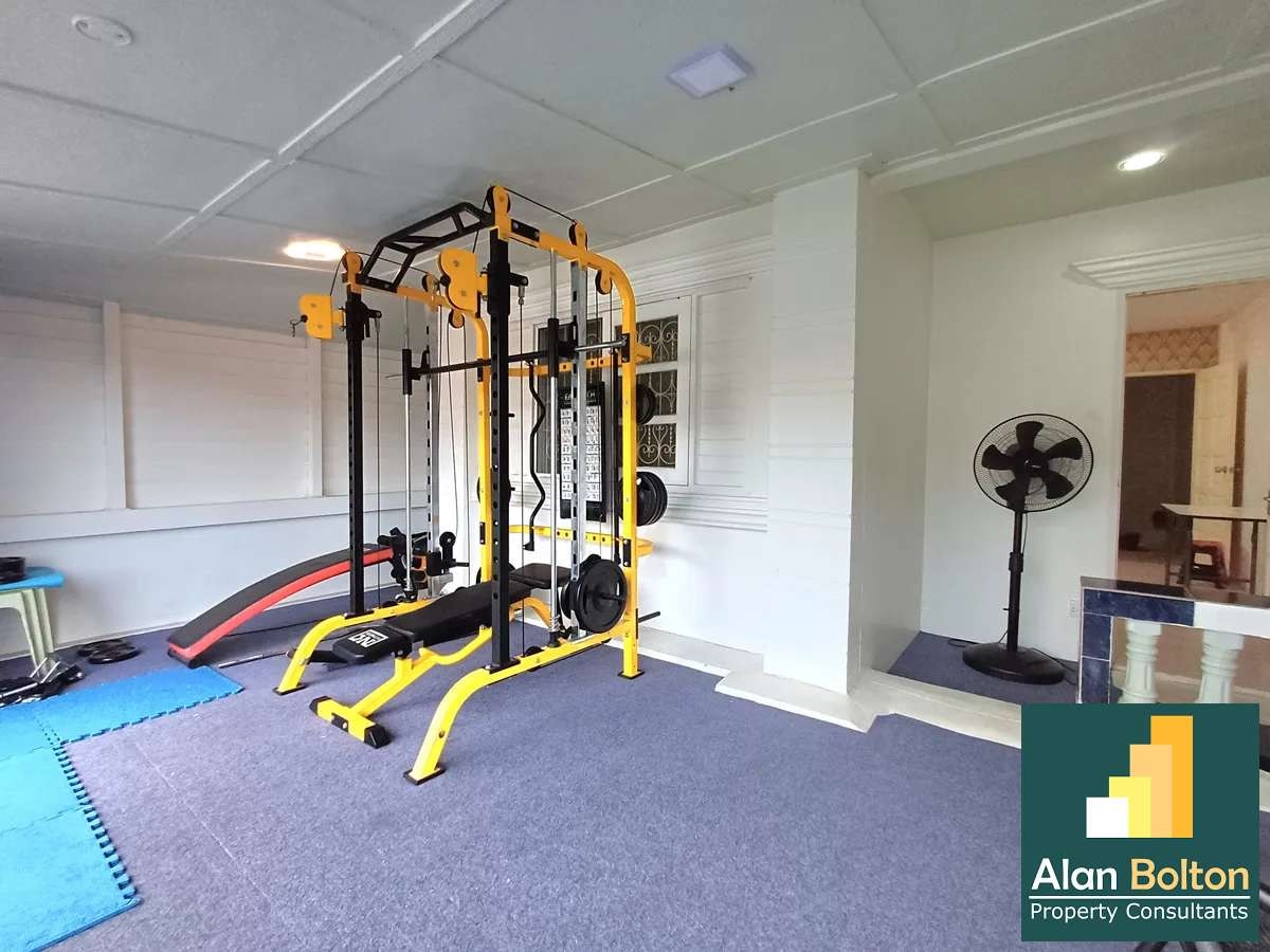 Townhouse with the large office 2 beds 1 bath in Central Pattaya for RENT photo 11