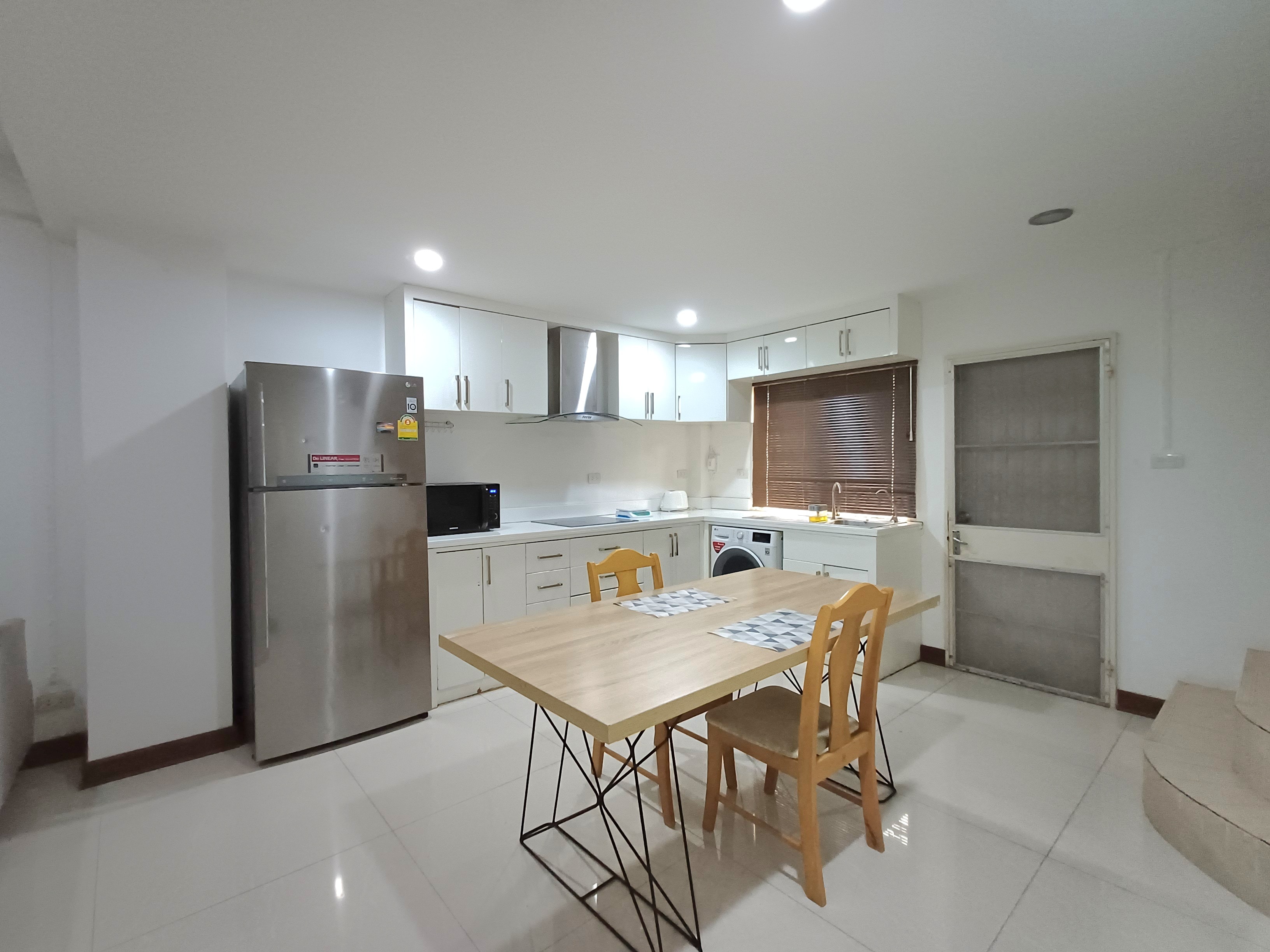 Townhouse with the large office 2 beds 1 bath in Central Pattaya for RENT photo 28