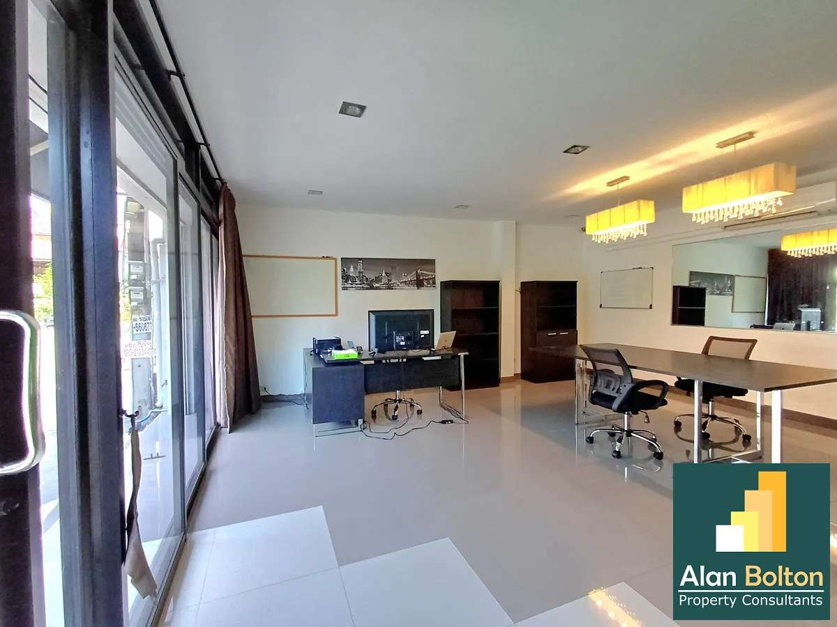 Townhouse with the large office 2 beds 1 bath in Central Pattaya for RENT photo 16