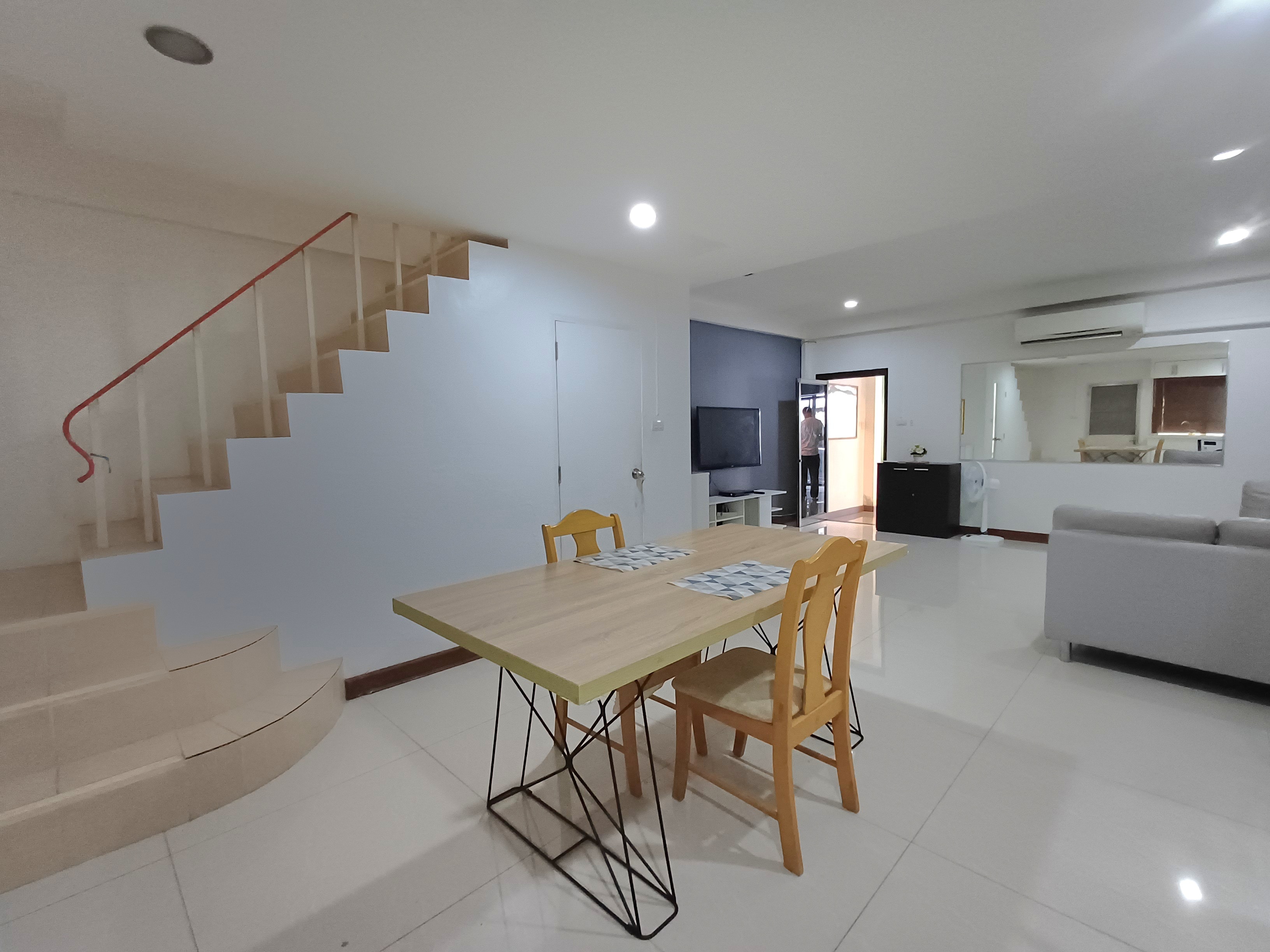 Townhouse with the large office 2 beds 1 bath in Central Pattaya for RENT photo 31