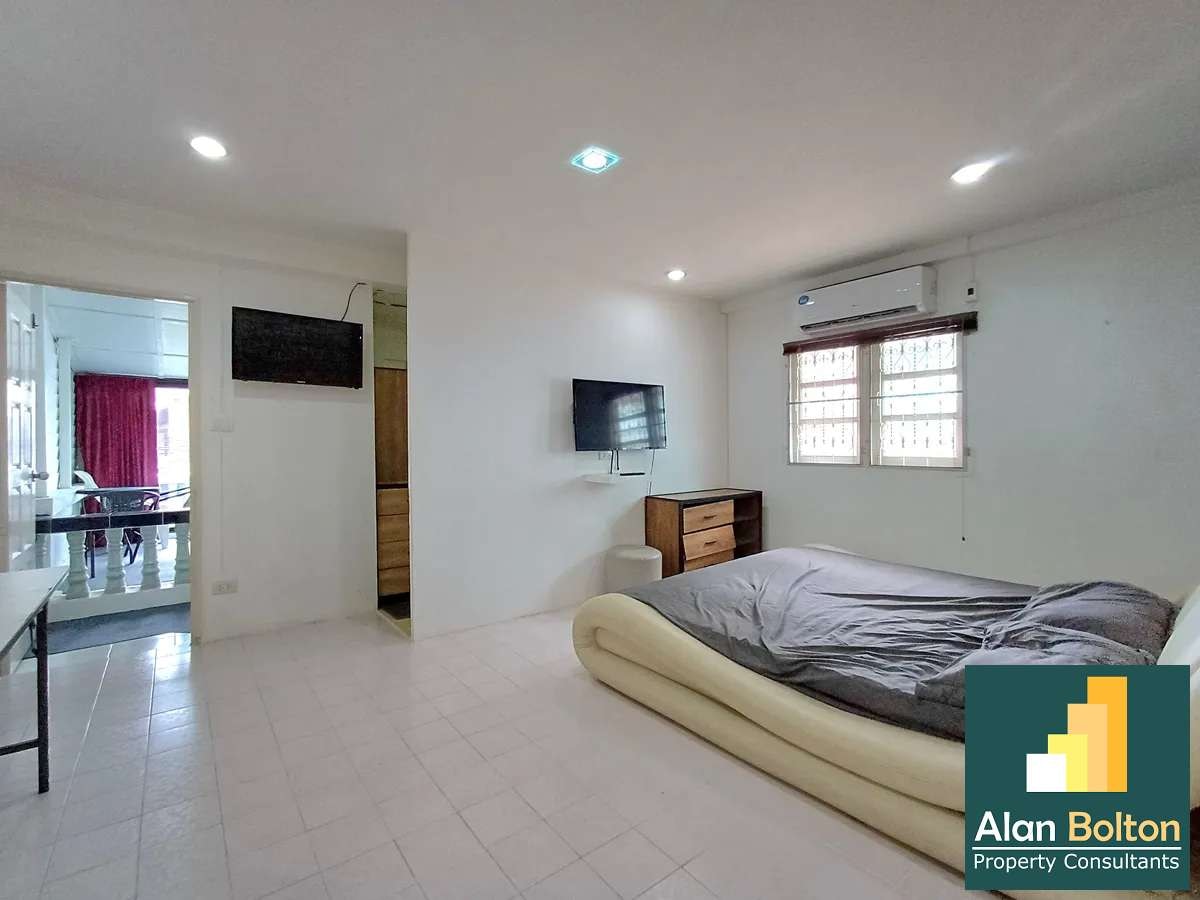 Townhouse with the large office 2 beds 1 bath in Central Pattaya for RENT photo 8