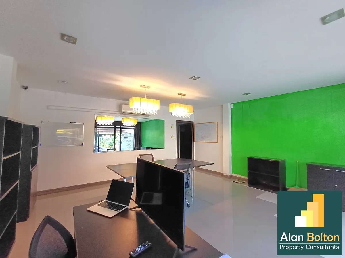 Townhouse with the large office 2 beds 1 bath in Central Pattaya for RENT photo 18