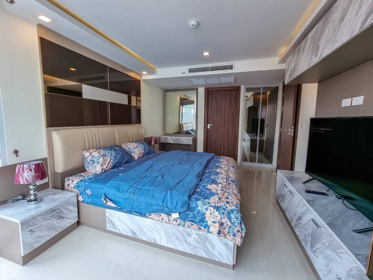 Grand Avenue 1 Bedroom For Rent photo 12