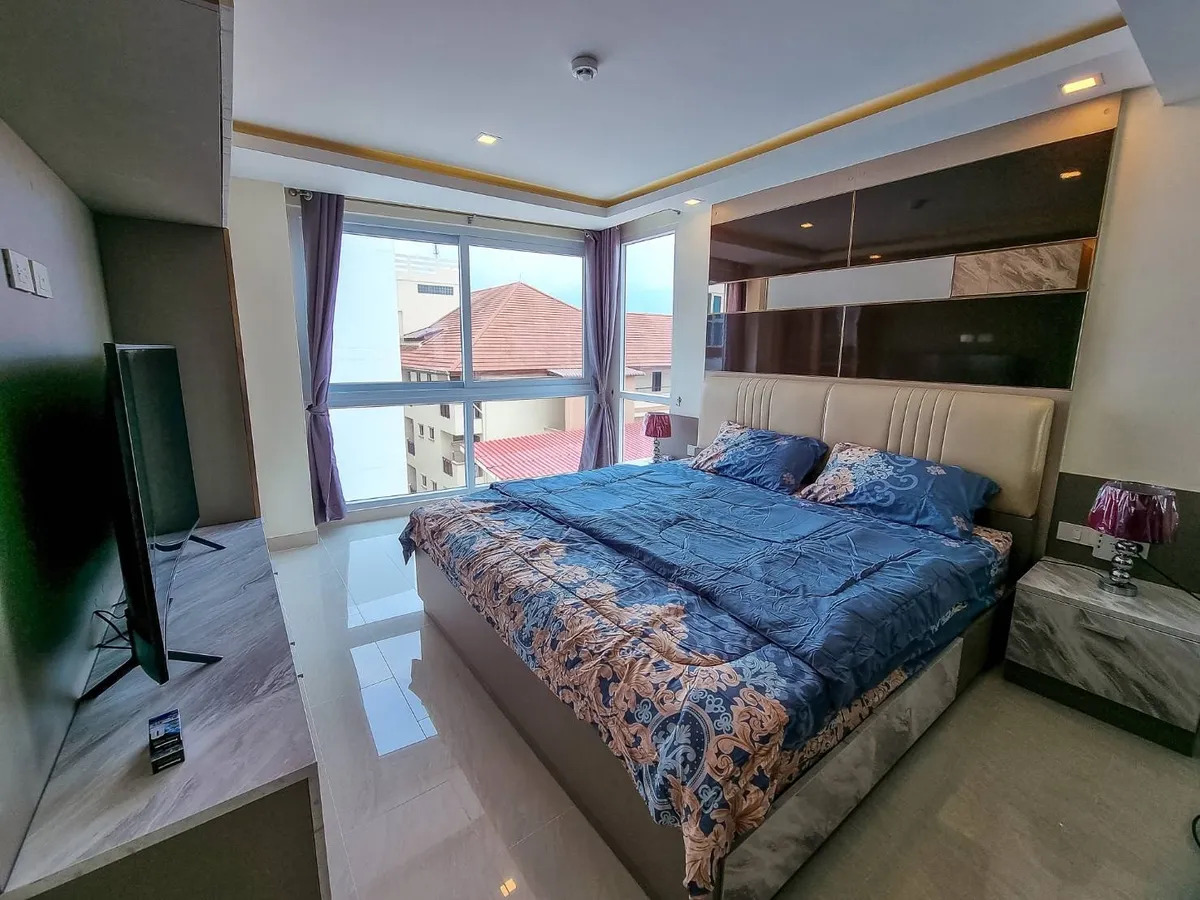 Grand Avenue 1 Bedroom For Rent photo 16