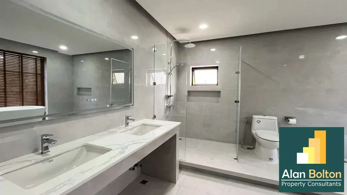 Newly Renovated Pool Villa 7 beds 8 baths near Jomtien Beach for SALE/RENT photo 11