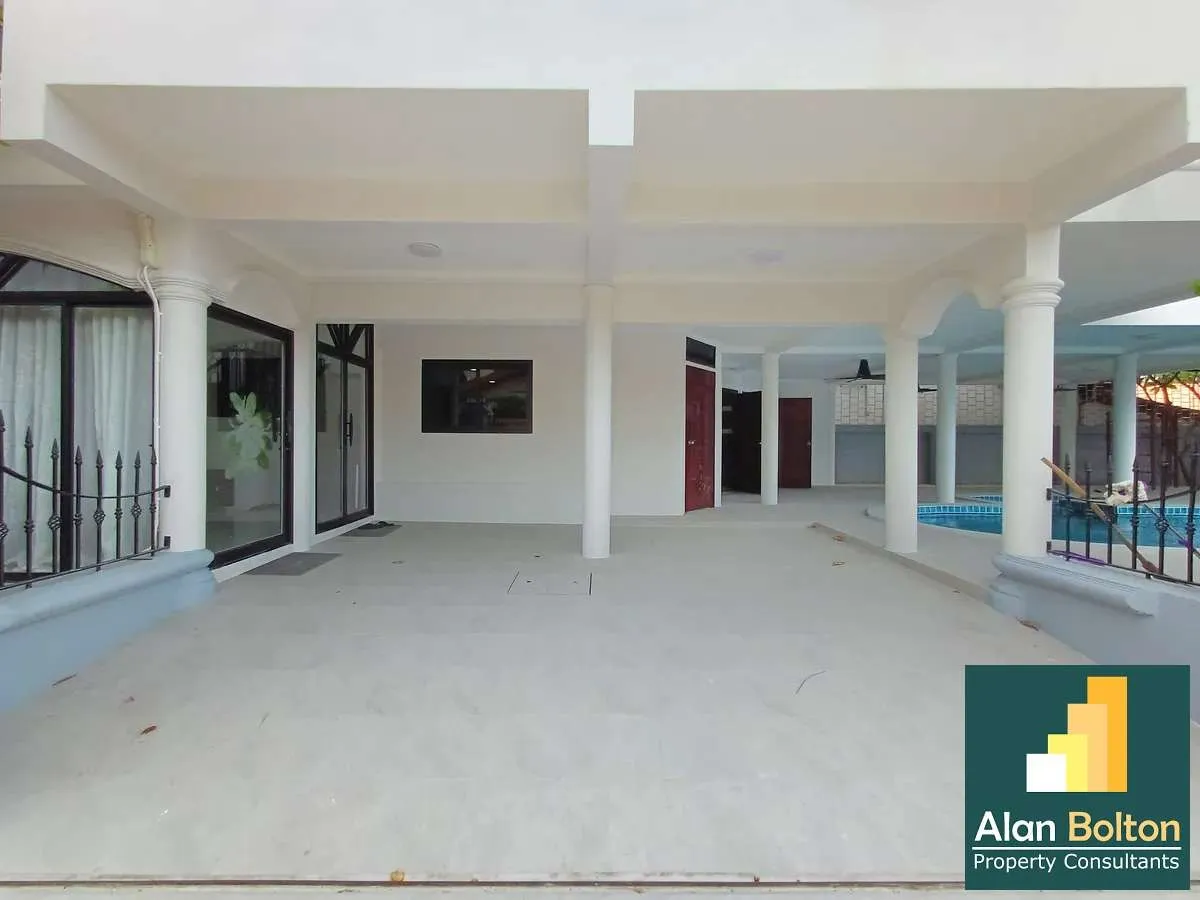 Newly Renovated Pool Villa 7 beds 8 baths near Jomtien Beach for SALE/RENT photo 14