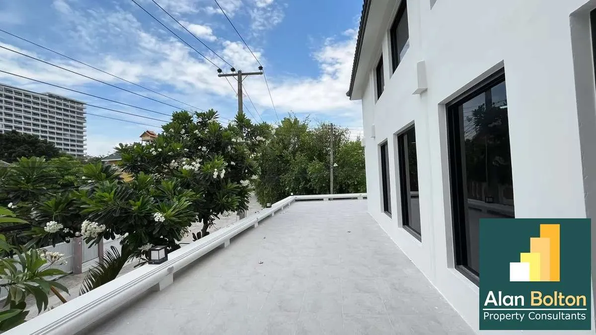 Newly Renovated Pool Villa 7 beds 8 baths near Jomtien Beach for SALE/RENT photo 18