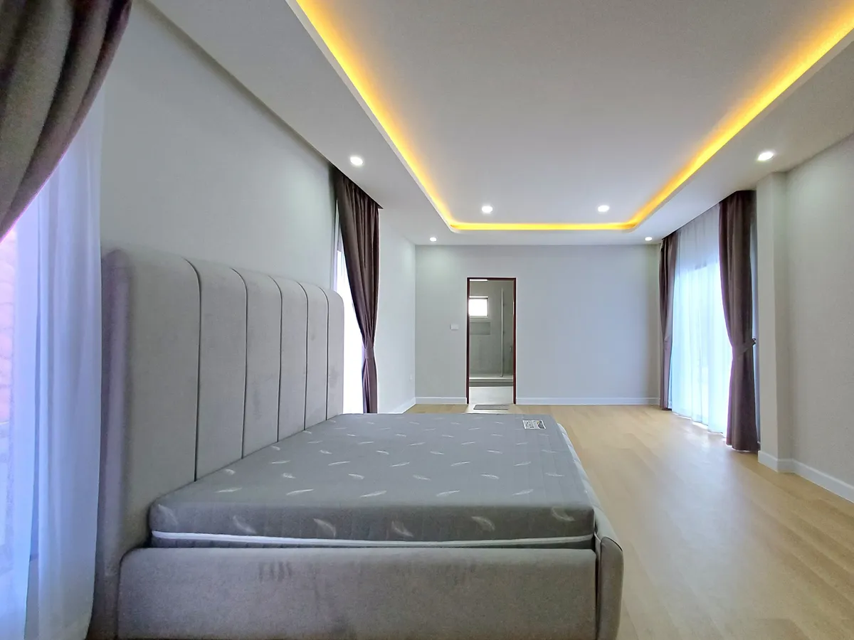 Newly Renovated Pool Villa 7 beds 8 baths near Jomtien Beach for SALE/RENT photo 34