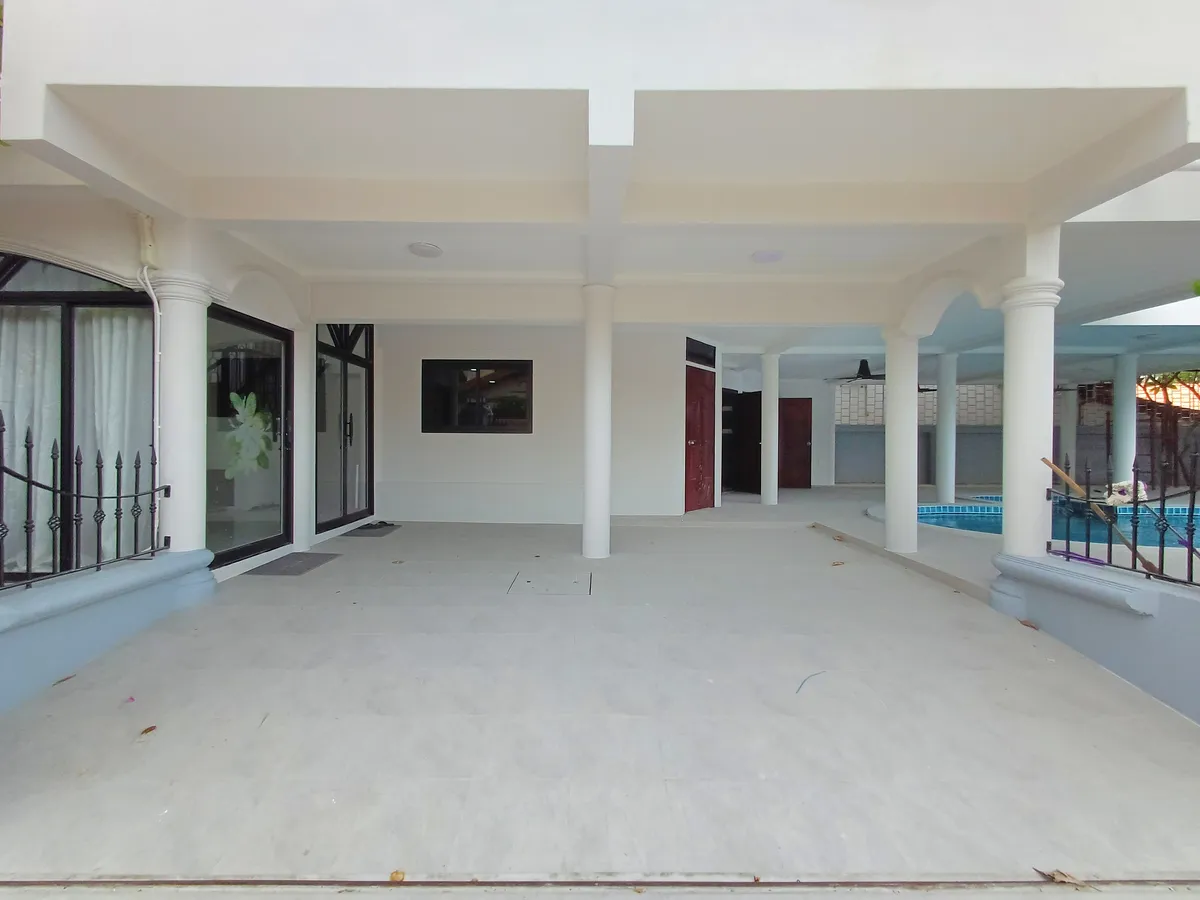 Newly Renovated Pool Villa 7 beds 8 baths near Jomtien Beach for SALE/RENT photo 40