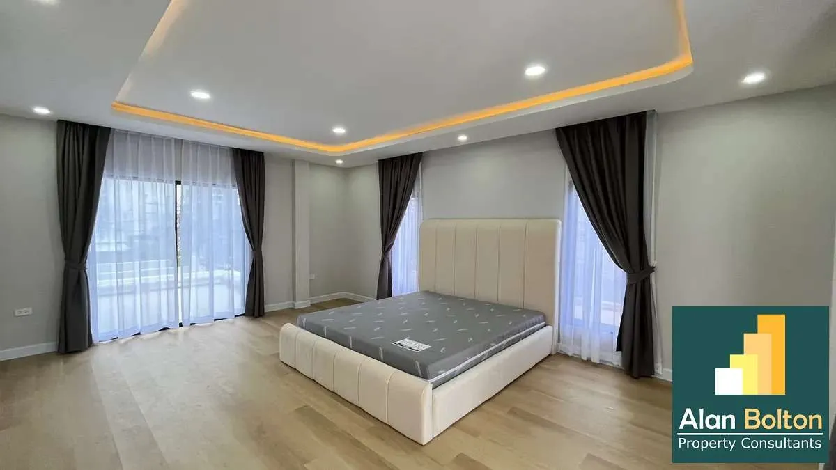 Newly Renovated Pool Villa 7 beds 8 baths near Jomtien Beach for SALE/RENT photo 10