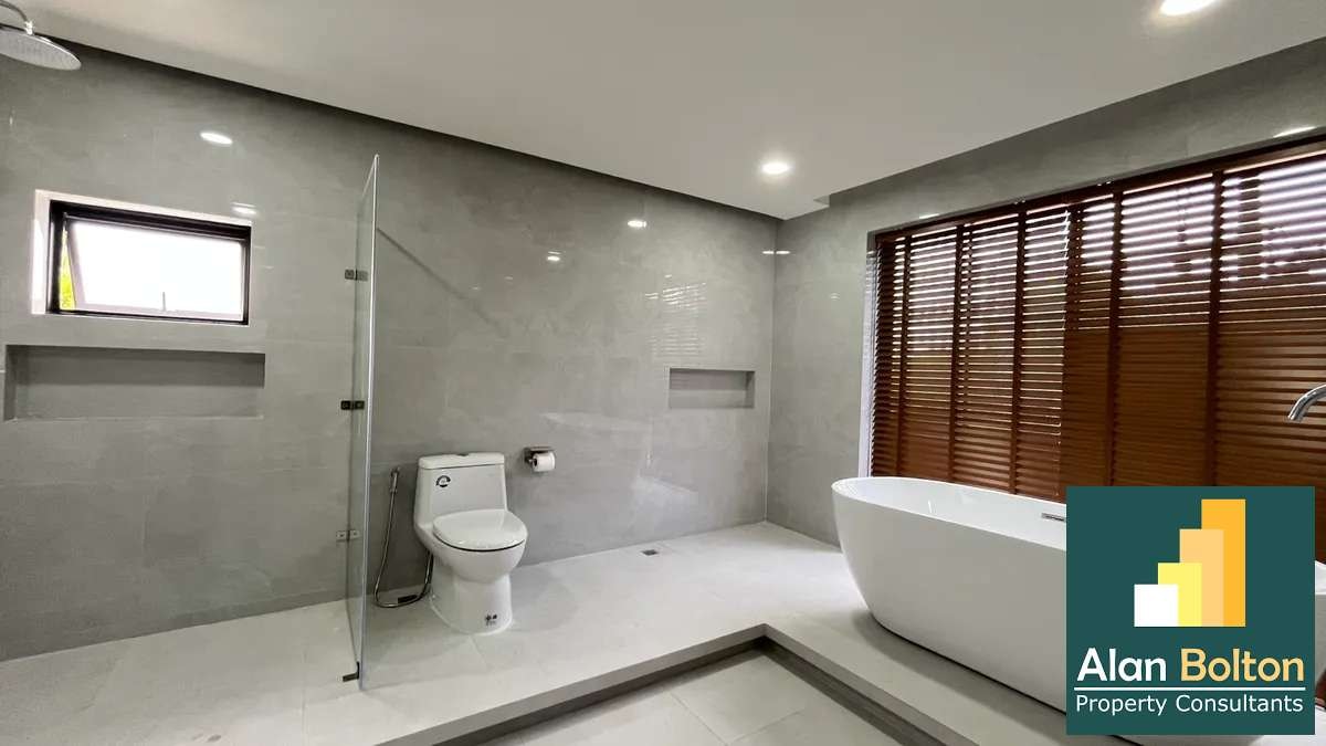 Newly Renovated Pool Villa 7 beds 8 baths near Jomtien Beach for SALE/RENT photo 21