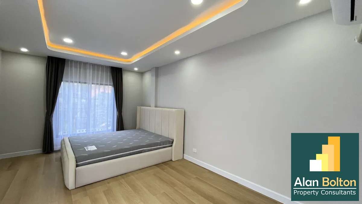 Newly Renovated Pool Villa 7 beds 8 baths near Jomtien Beach for SALE/RENT photo 12