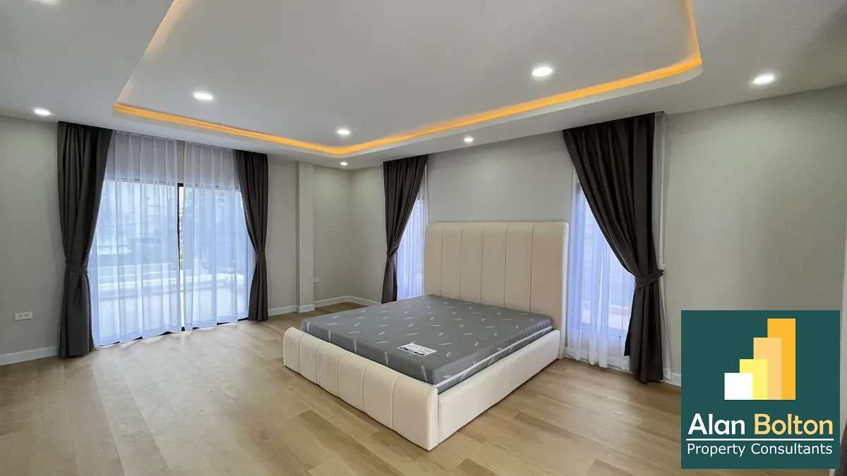 Newly Renovated Pool Villa 7 beds 8 baths near Jomtien Beach for SALE/RENT photo 10