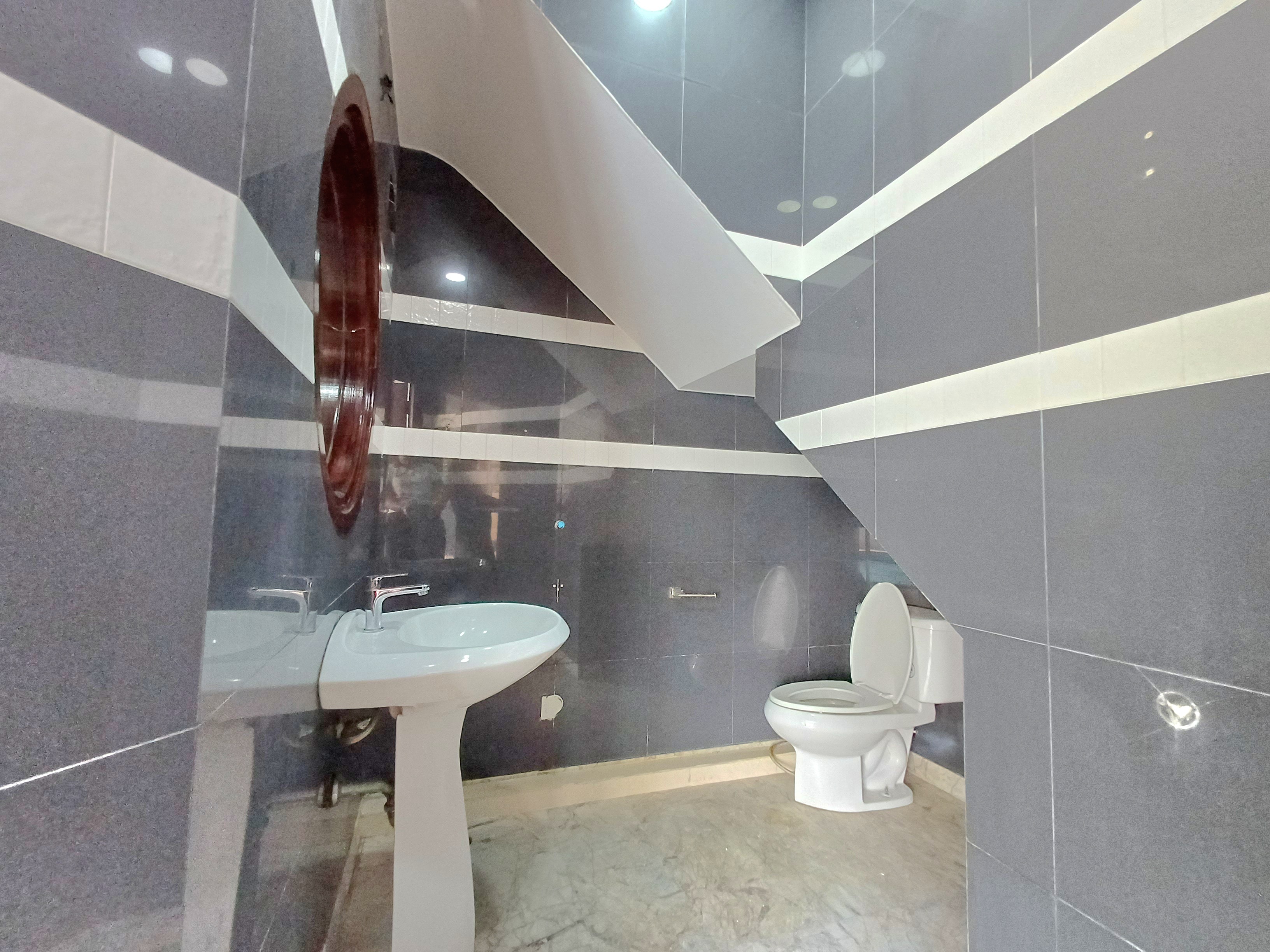 Newly Renovated Pool Villa 7 beds 8 baths near Jomtien Beach for SALE/RENT photo 35