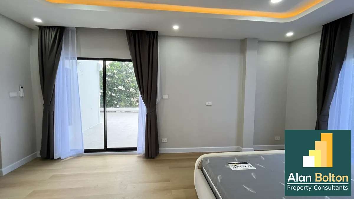 Newly Renovated Pool Villa 7 beds 8 baths near Jomtien Beach for SALE/RENT photo 22