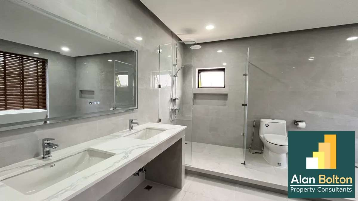 Newly Renovated Pool Villa 7 beds 8 baths near Jomtien Beach for SALE/RENT photo 11