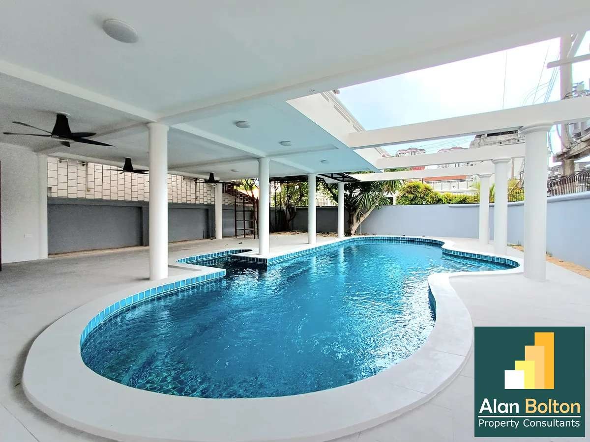 Newly Renovated Pool Villa 7 beds 8 baths near Jomtien Beach for SALE/RENT photo 26