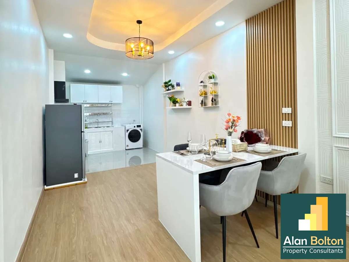 2 Bedrooms 2 Bathrooms in East Pattaya photo 11