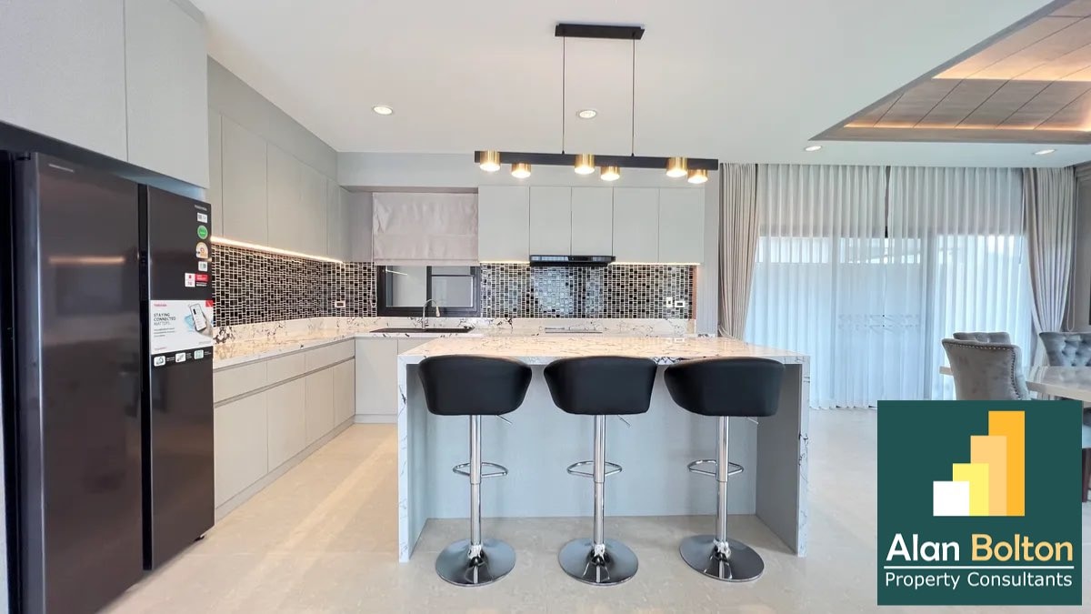 Pool villa 3 Bedrooms 4 Bathrooms in Huay yai photo 4