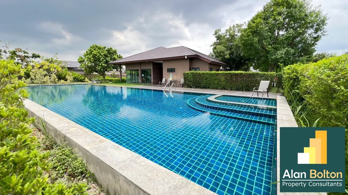 Pool villa 3 Bedrooms 4 Bathrooms in Huay yai photo 2