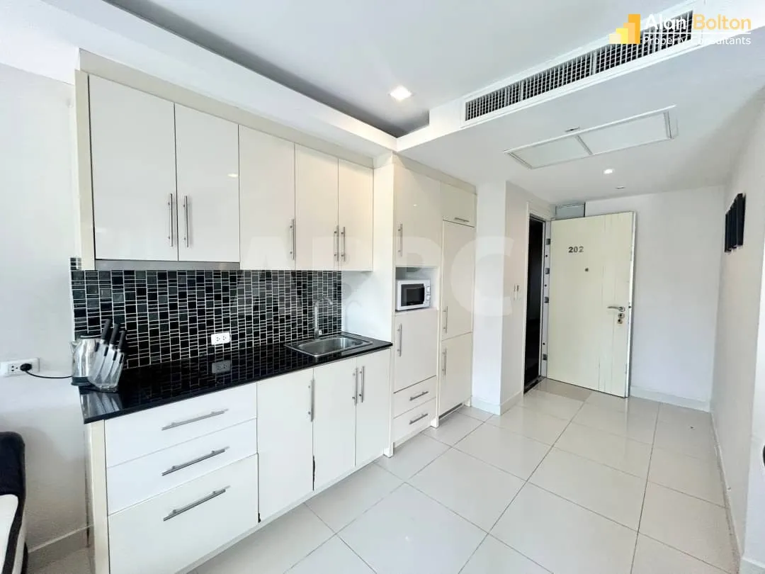 2 Bed 2 Bath Condo In Pratumnak photo 3