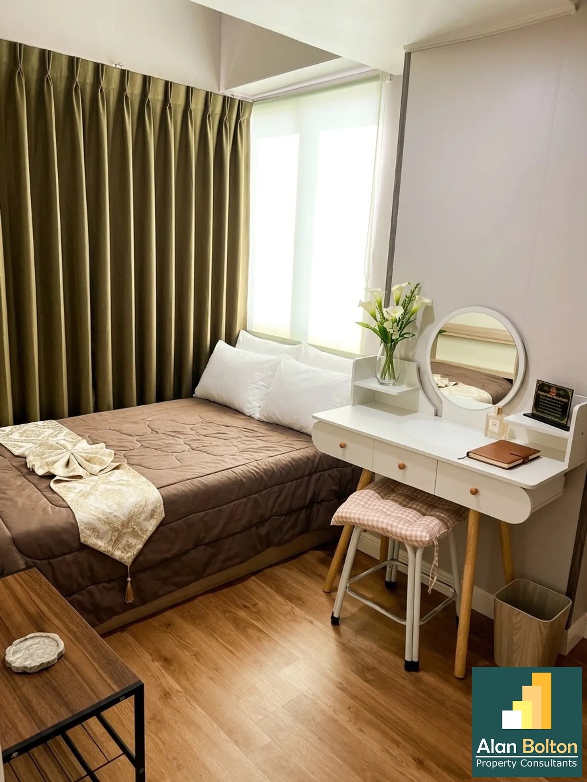 Two Bedroom Condo For Sale in Prahtamnak soi 5 photo 9