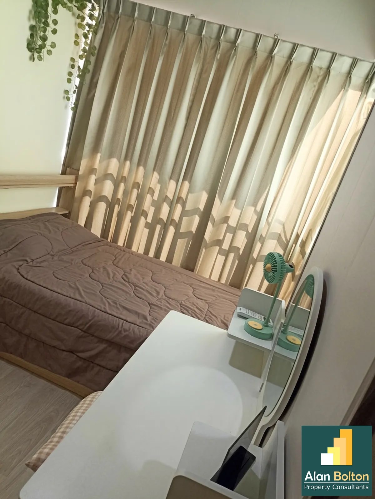 Two Bedroom Condo For Sale in Prahtamnak soi 5 photo 8