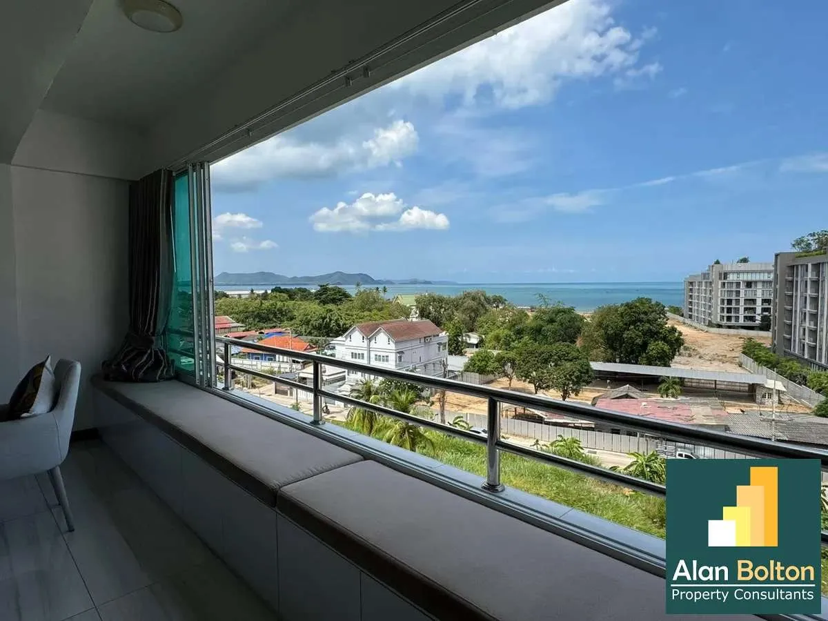 Large Fully Renovated Ocean View 1 Bed 1 Bath Luxury Condo In Na Jomtien