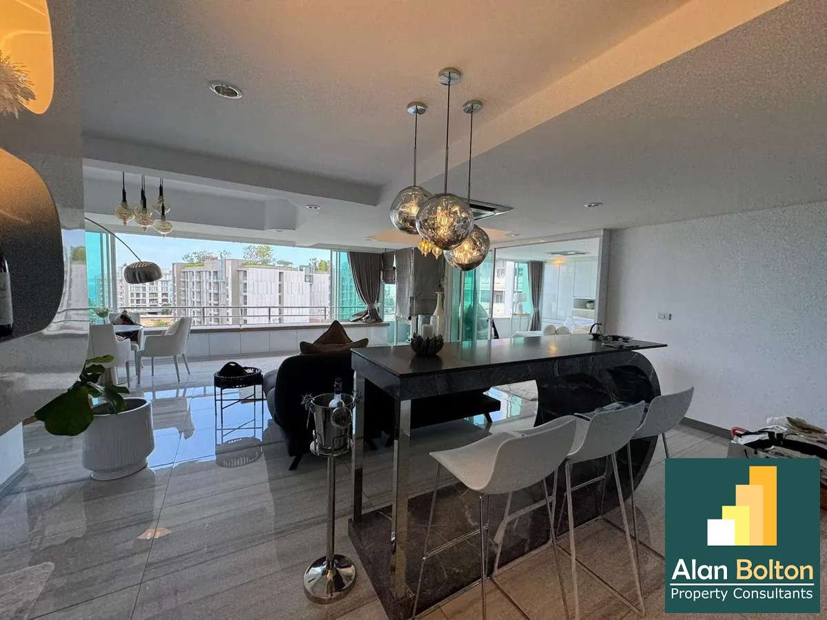 Large Fully Renovated Ocean View 1 Bed 1 Bath Luxury Condo In Na Jomtien photo 9