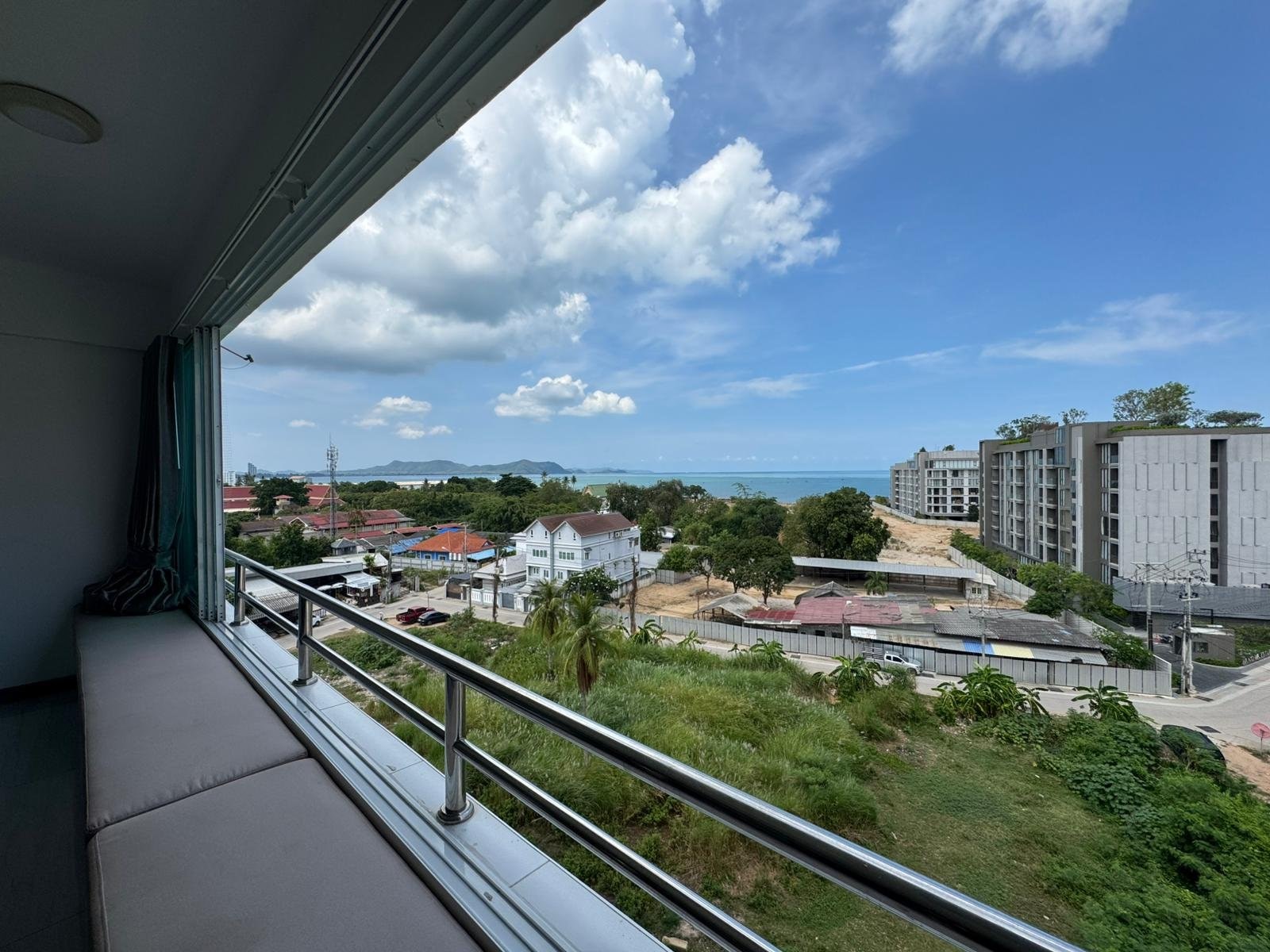 Large Fully Renovated Ocean View 1 Bed 1 Bath Luxury Condo In Na Jomtien photo 22