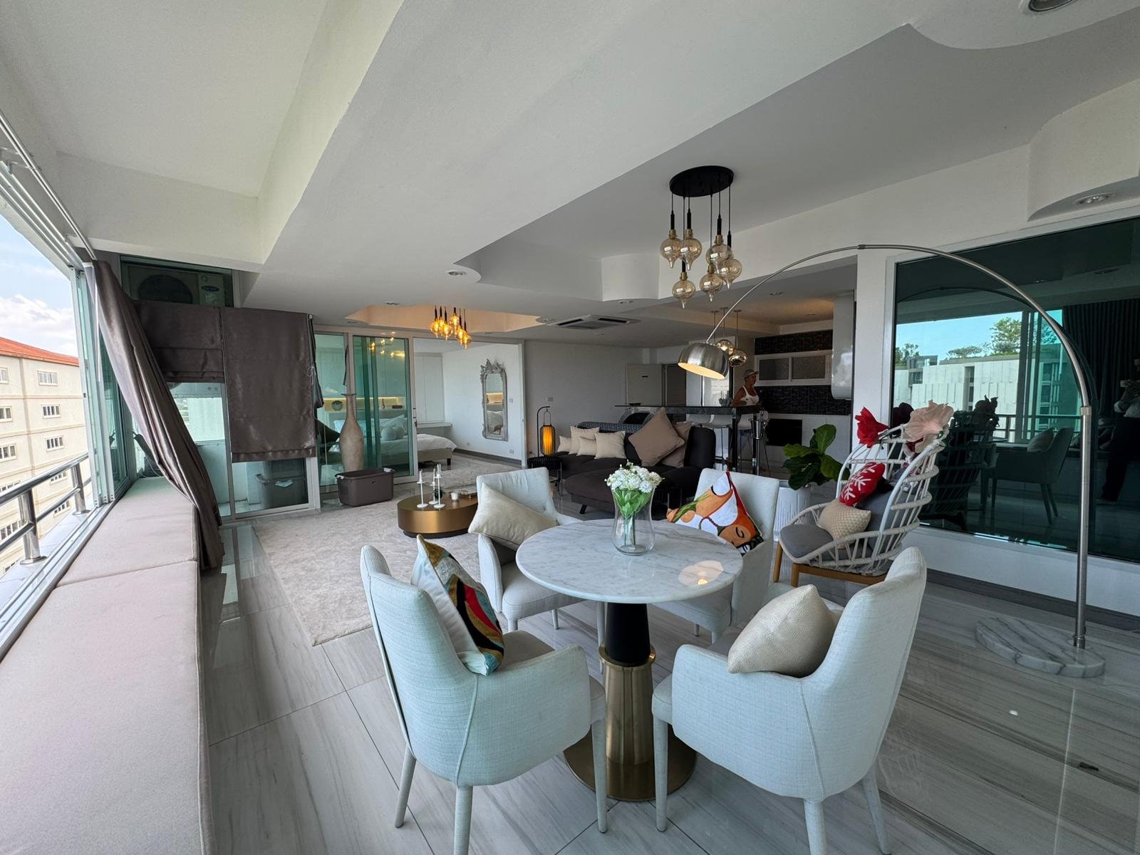 Large Fully Renovated Ocean View 1 Bed 1 Bath Luxury Condo In Na Jomtien photo 35