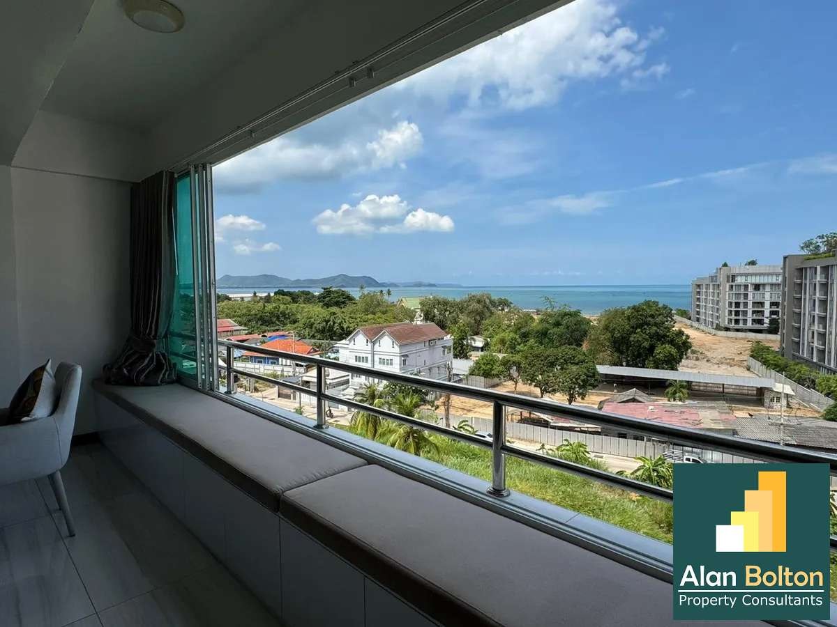 Large Fully Renovated Ocean View 1 Bed 1 Bath Luxury Condo In Na Jomtien
