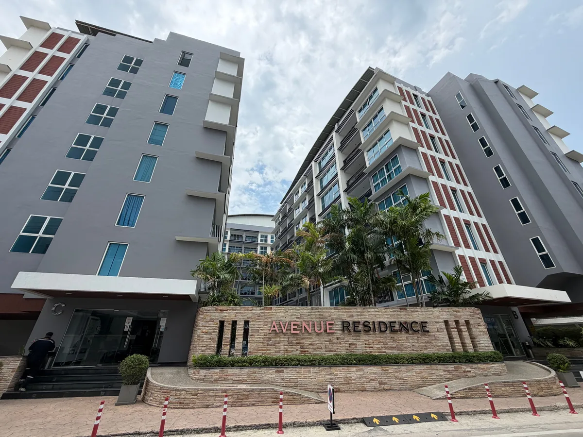 Avenue Condo For Rent photo 12