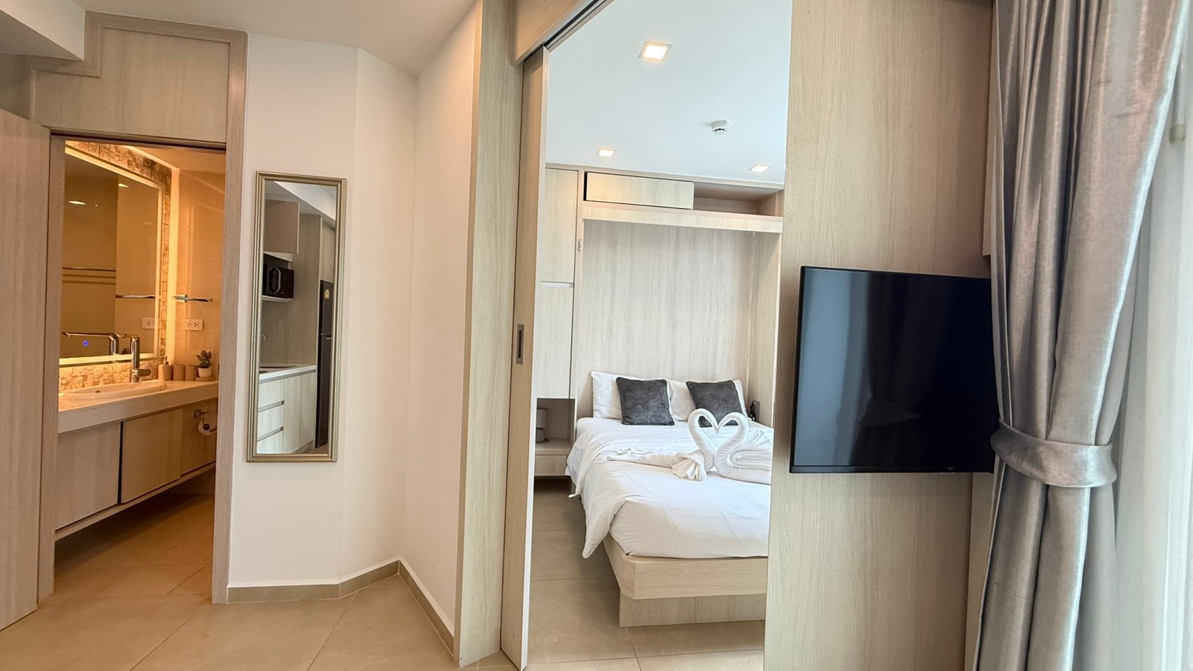 1 Bedroom Condo For Rent In South Pattaya photo 25