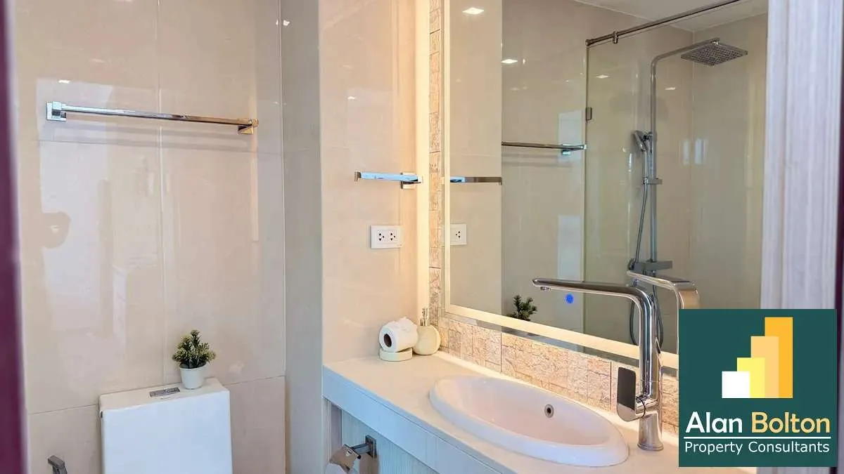 1 Bedroom Condo For Rent In South Pattaya photo 8