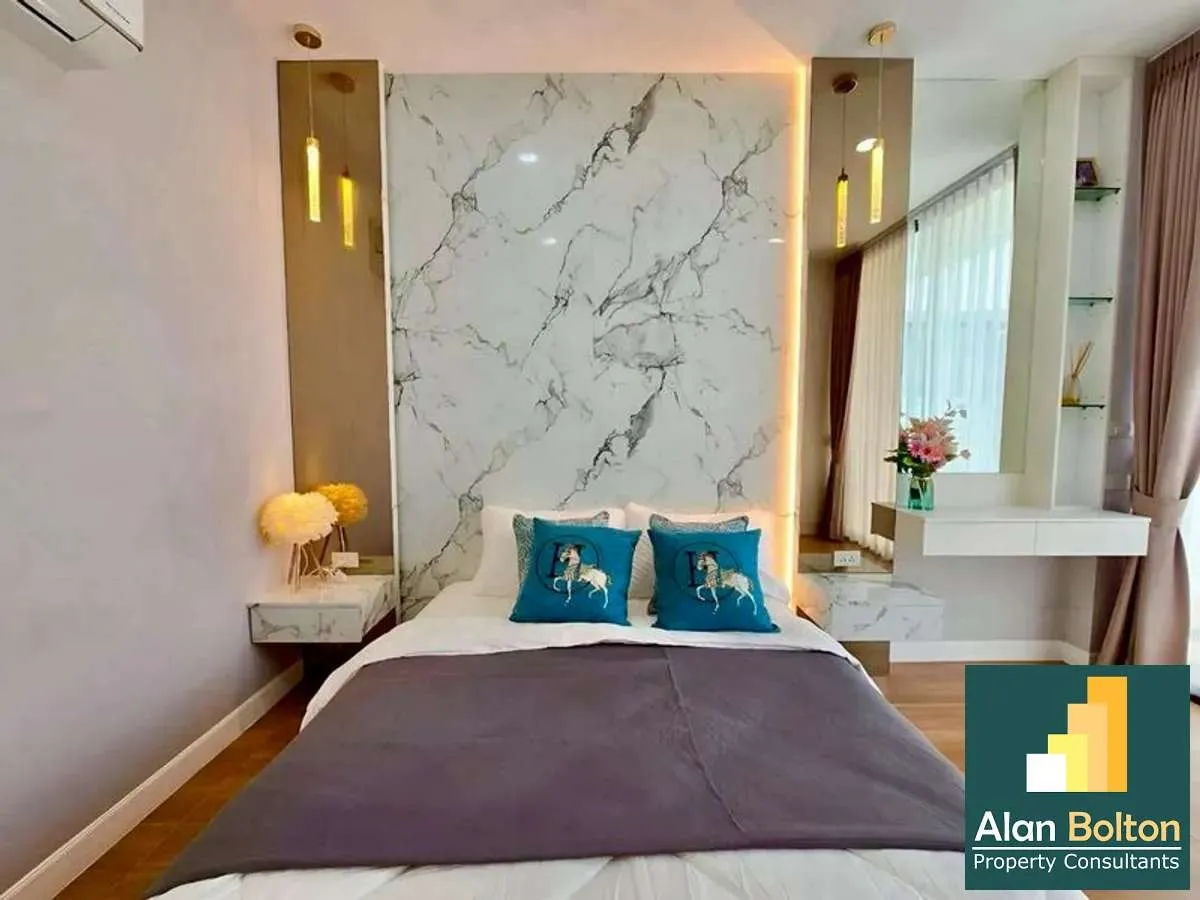 Luxury 3BR Pool Villa | Modern Design In East Pattaya photo 11