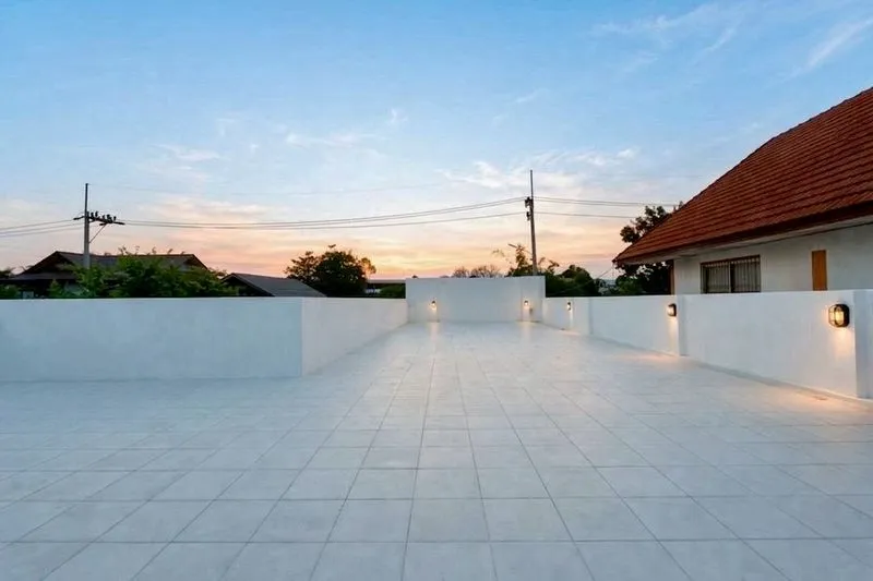 Luxury 3BR Pool Villa | Modern Design In East Pattaya photo 16