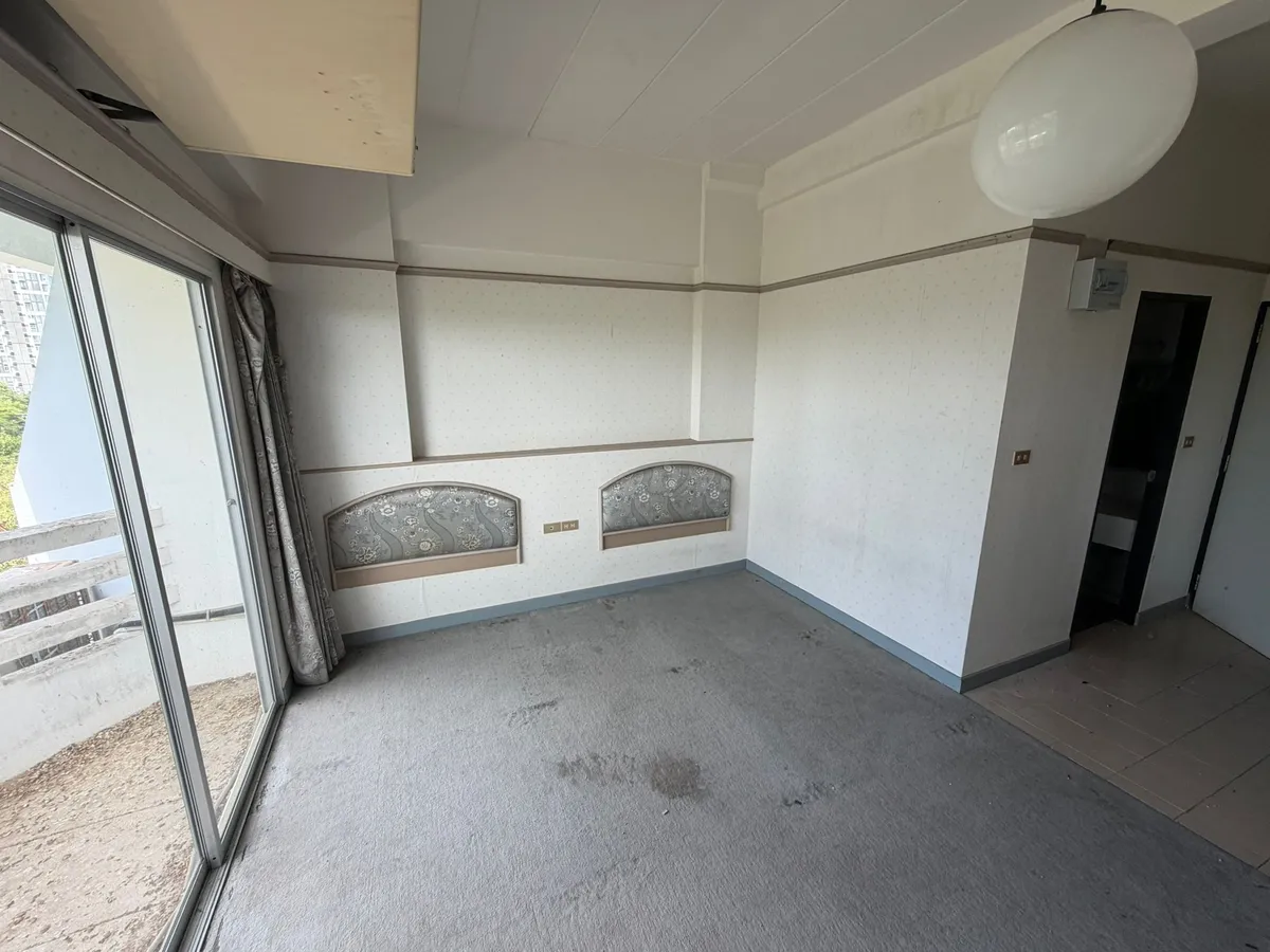 Cheap Jomtien Studio Ripe for Renovation photo 12