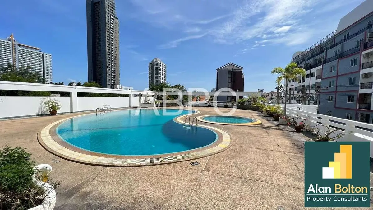 Cheap Jomtien Studio Ripe for Renovation photo 7