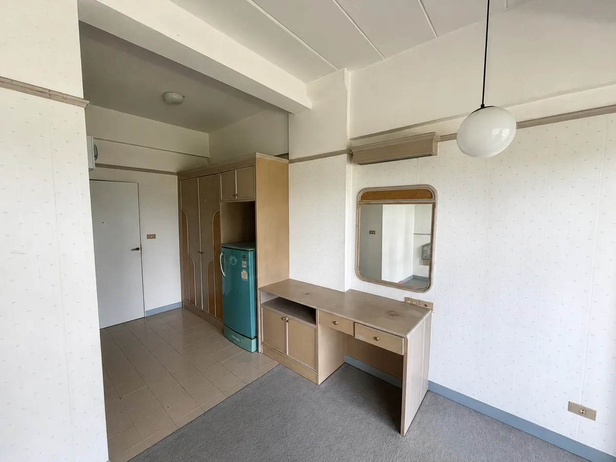 Cheap Jomtien Studio Ripe for Renovation photo 10