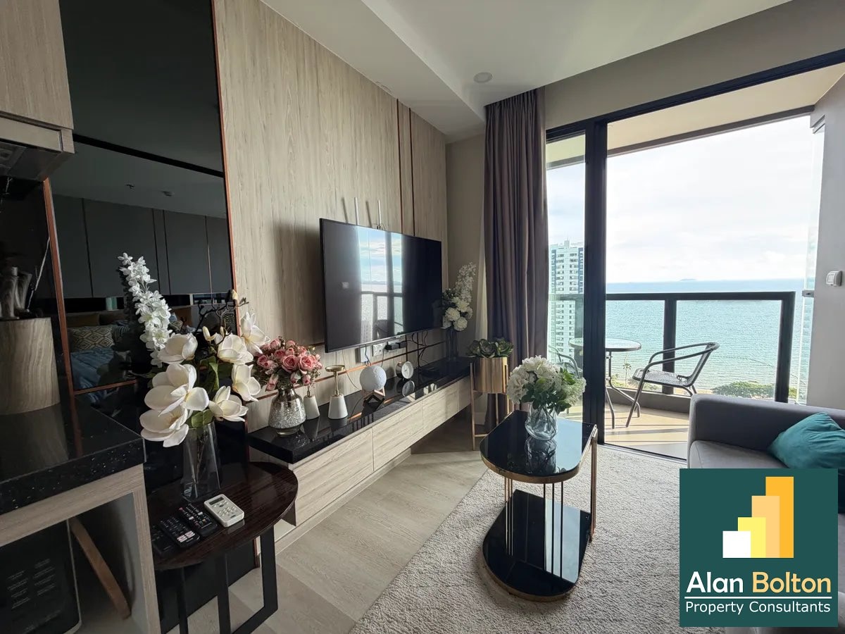 Ocean View Condo For Rent In Prahtamnak photo 9