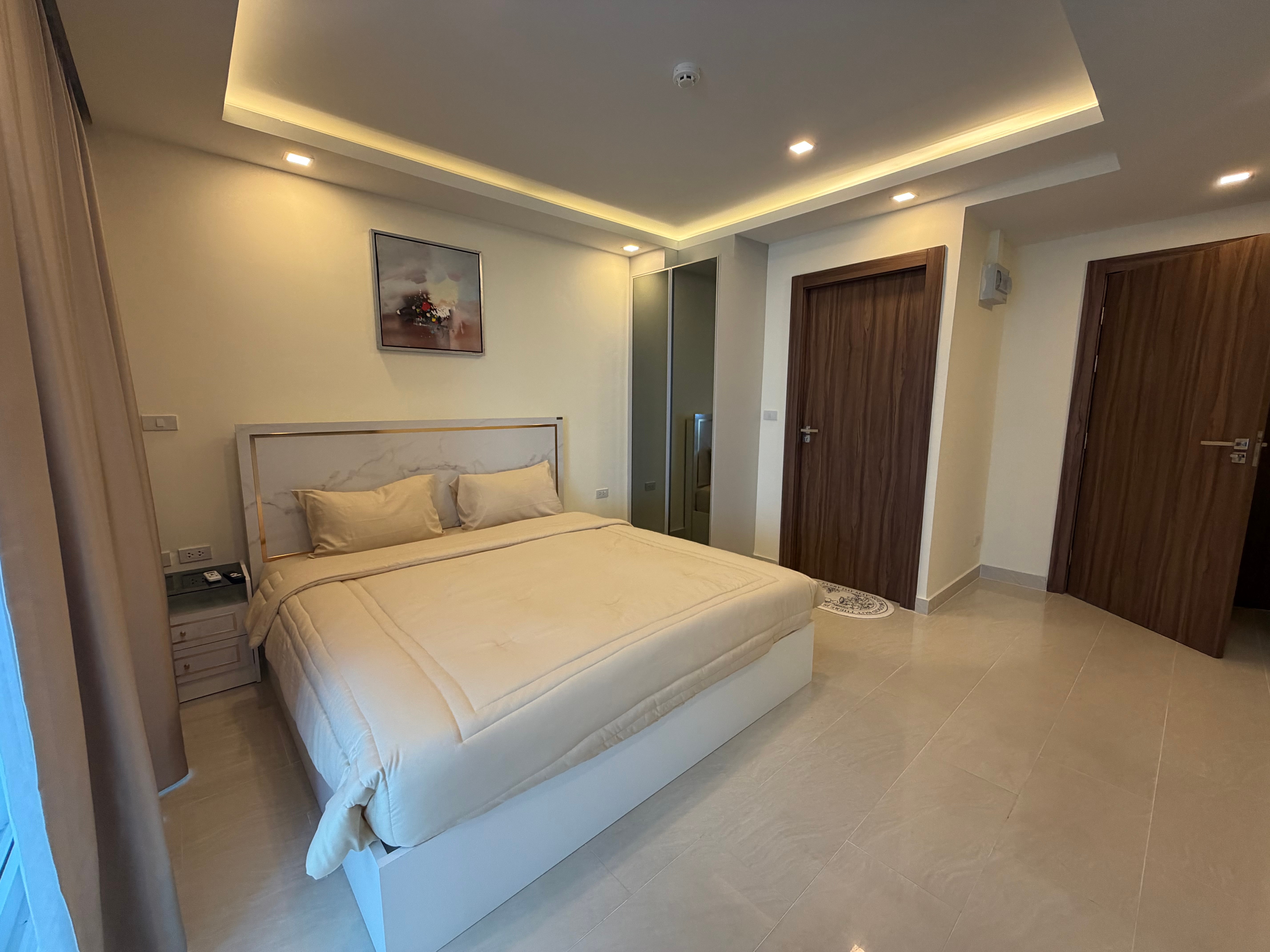 3 Bedroom Condo For Sale In Central Pattaya photo 13