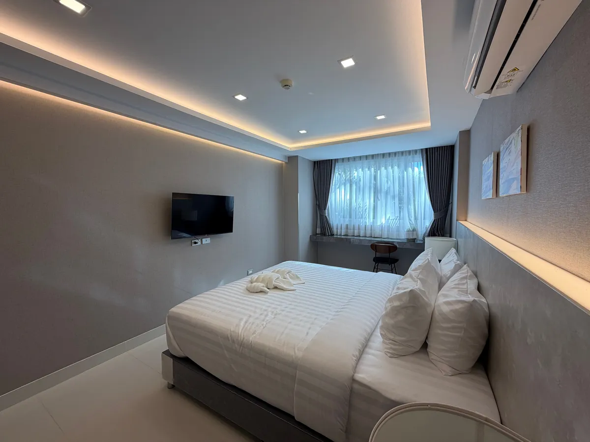 New Corner Unit 1-Bedroom Condo for Rent Near Pratamnak Beach, High-Speed WiFi & Weekly Cleaning Included photo 13